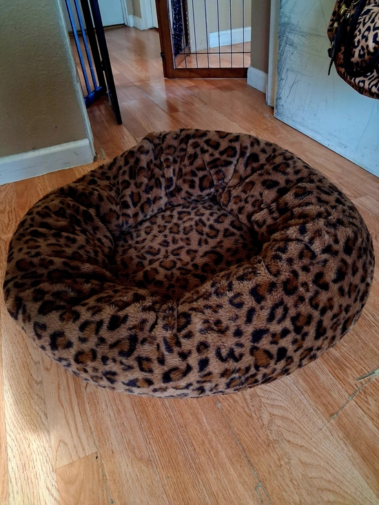 Other - Leopard Print Plush Round Pet Bed ~ Faux Fur Brand New ! 24 Inches Round